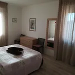 Sweet Irene Deluxe Balcony & Elevator Apartamento *