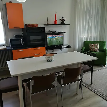 Sweet Irene Deluxe Balcony & Elevator Μπαρντολίνο