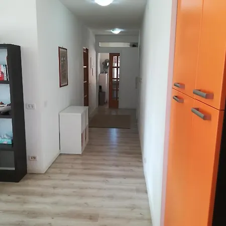 Sweet Irene Deluxe Balcony & Elevator * Μπαρντολίνο